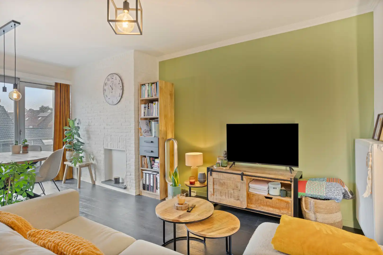 Leuk gerenoveerd appartement met garage in centrum Lauwe! foto 4