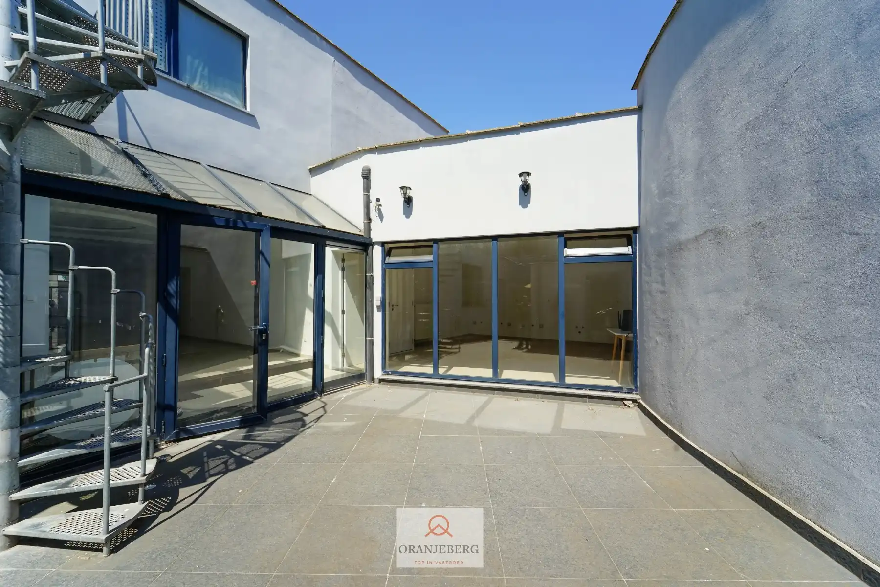 Recent volledig gerenoveerd handelspand (+-280m²) in Sleepstraat TE HUUR met een moderne uitstraling. foto 17