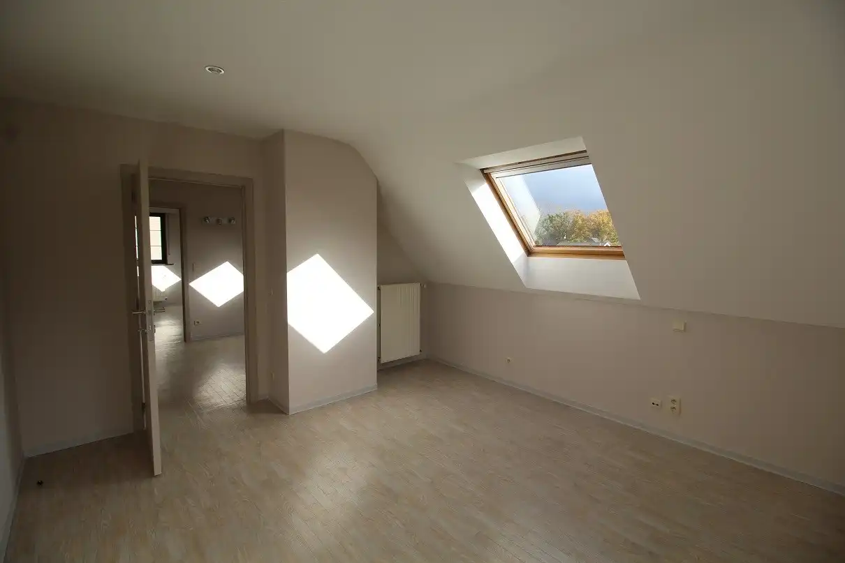 Zeer ruime villa met 3 slaapkamers te huur! foto 11