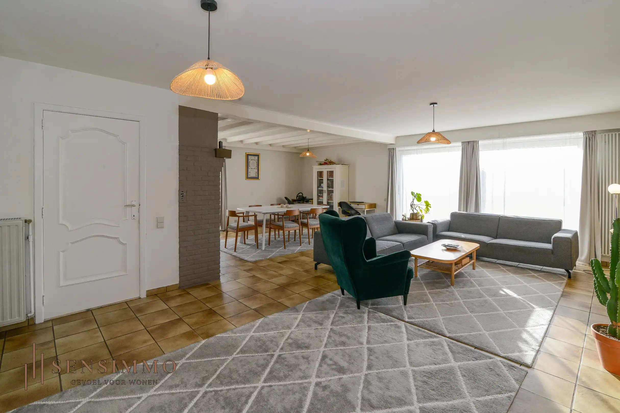 Gelijkvloersappartement met 2 slaapkamers + terras, parking en kelderberging foto 4