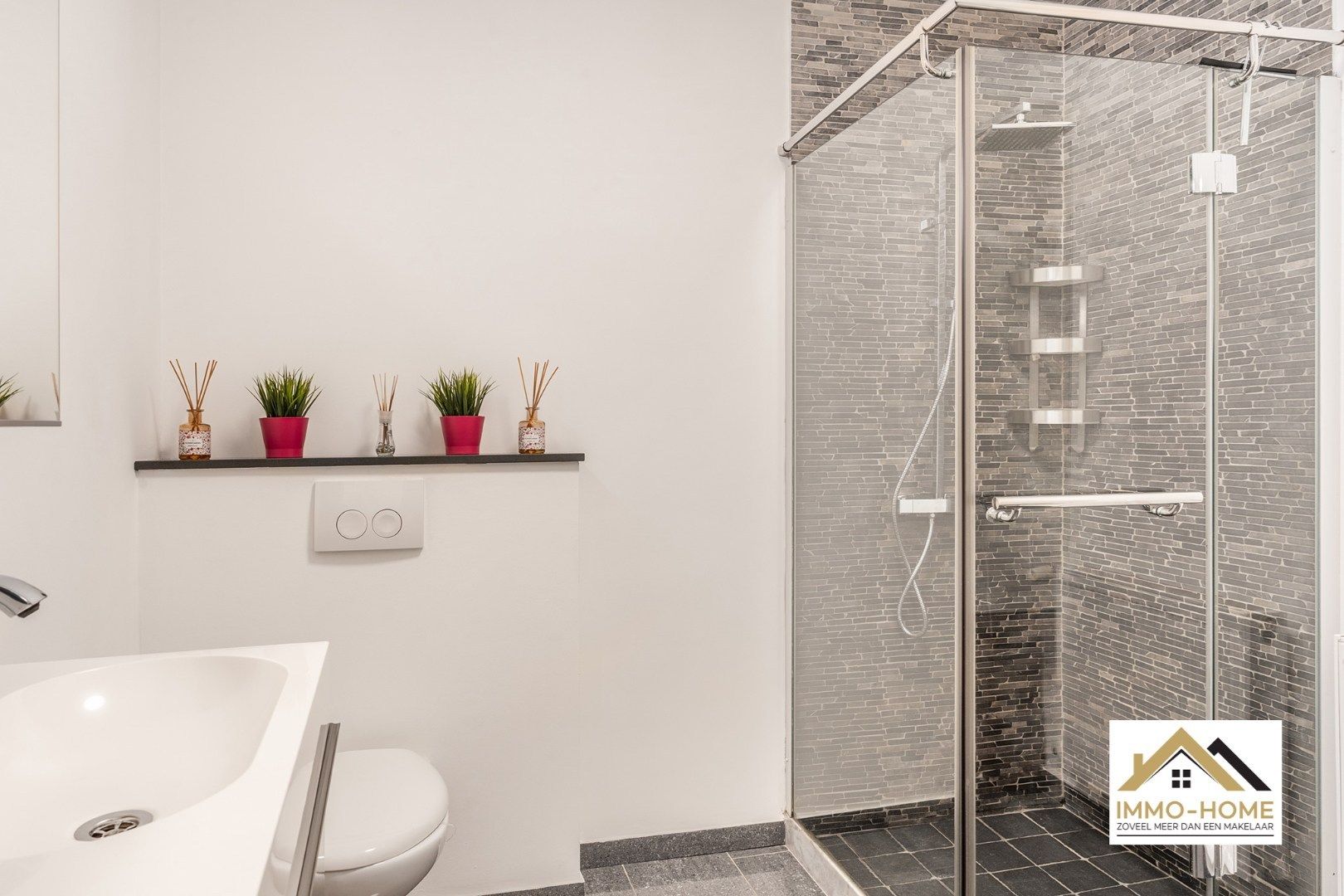 Instapklare woning met 4 slaapkamers EN groot atelier! foto 12