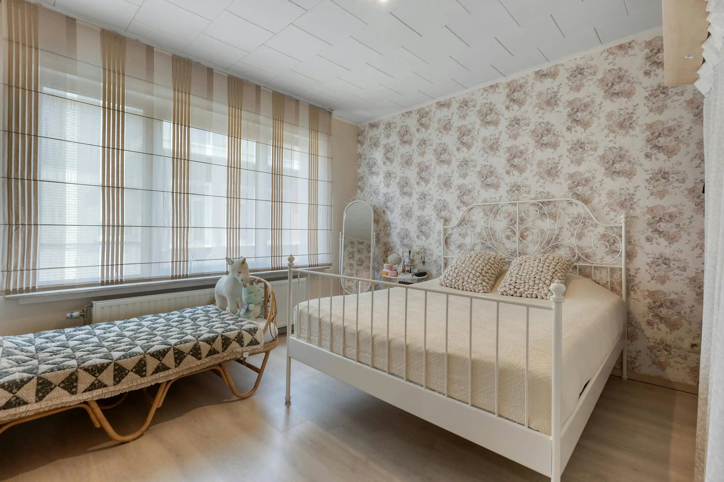 Instapklare woning met 3 ruime slaapkamers te koop in Boom foto 9