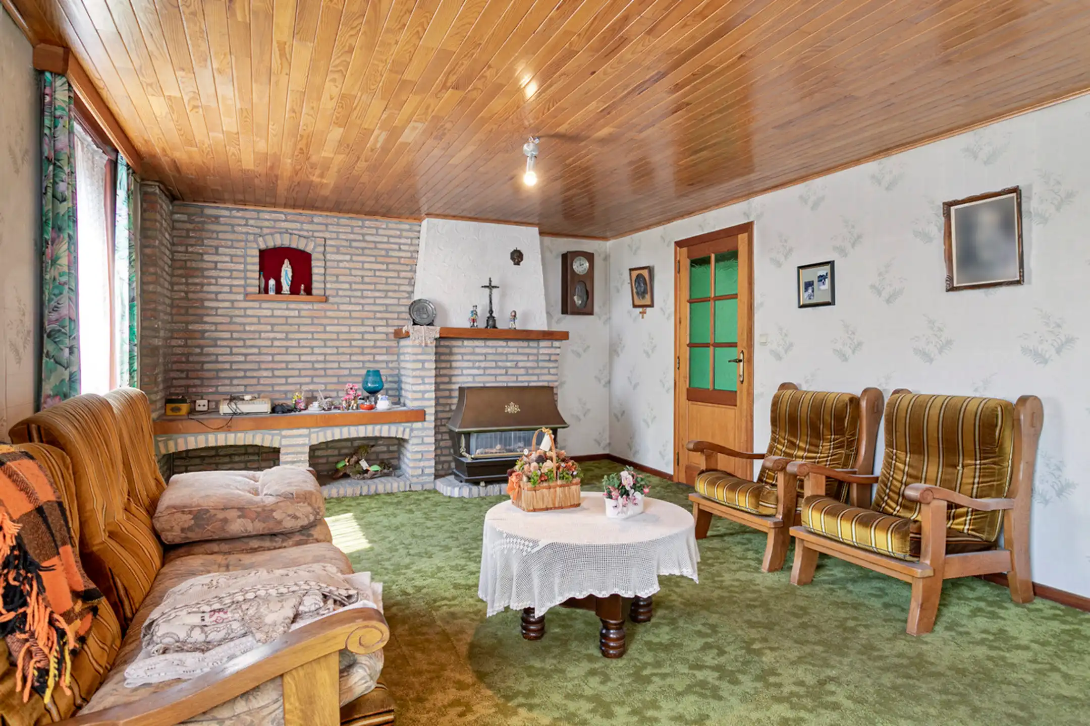 Eigendom met appartement én handelszaak met woonst & garage! foto 9