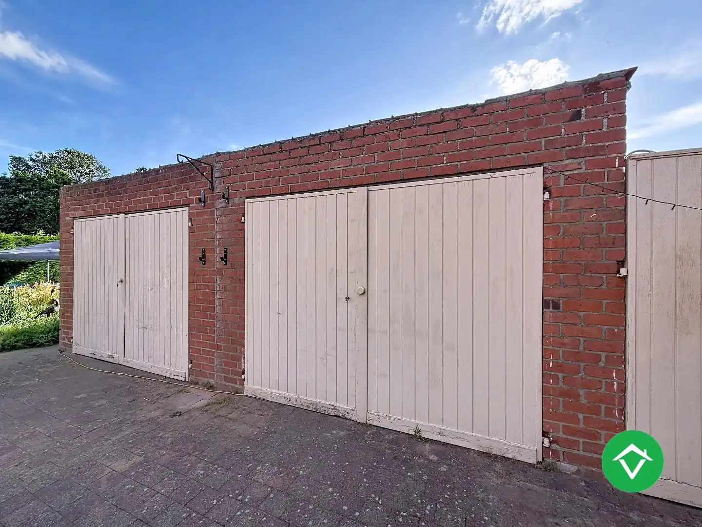 Woning met 3 slaapkamers en 2 garages te Eernegem foto 19