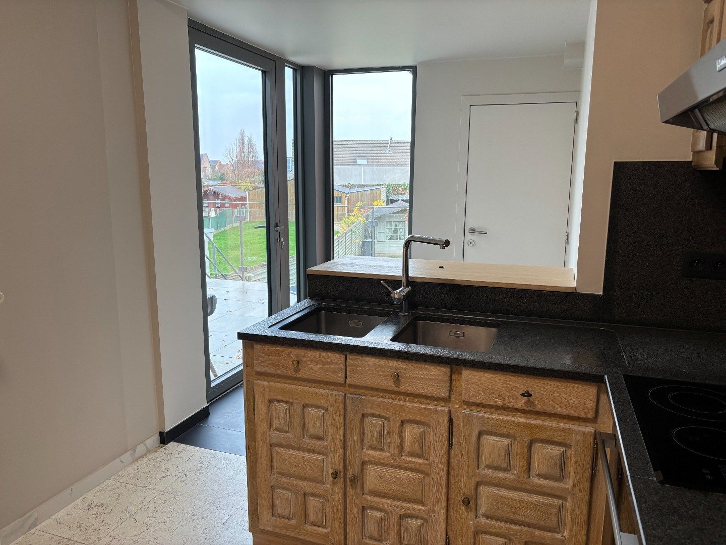 Mooi gerenoveerde woning met 3 slaapkamers, grote garage en tuin! foto 7