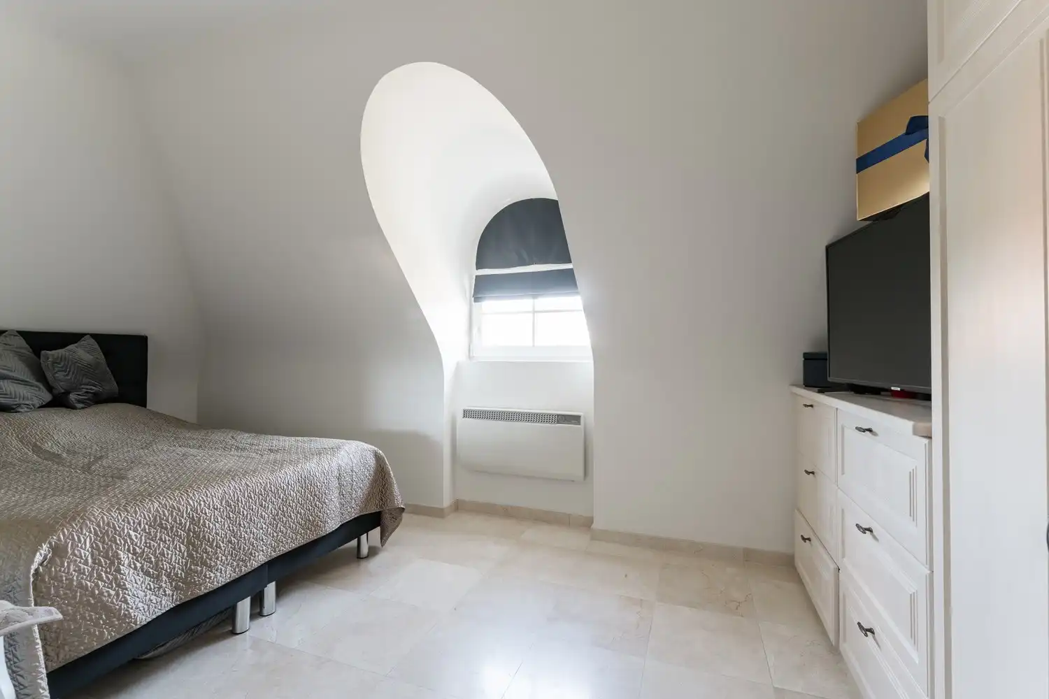 Prachtige ruime villa op een royaal perceel foto 26