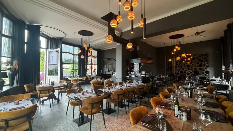 Overname gekend grillrestaurant met afzonderlijke bar en ruim terras in Brugge foto 4