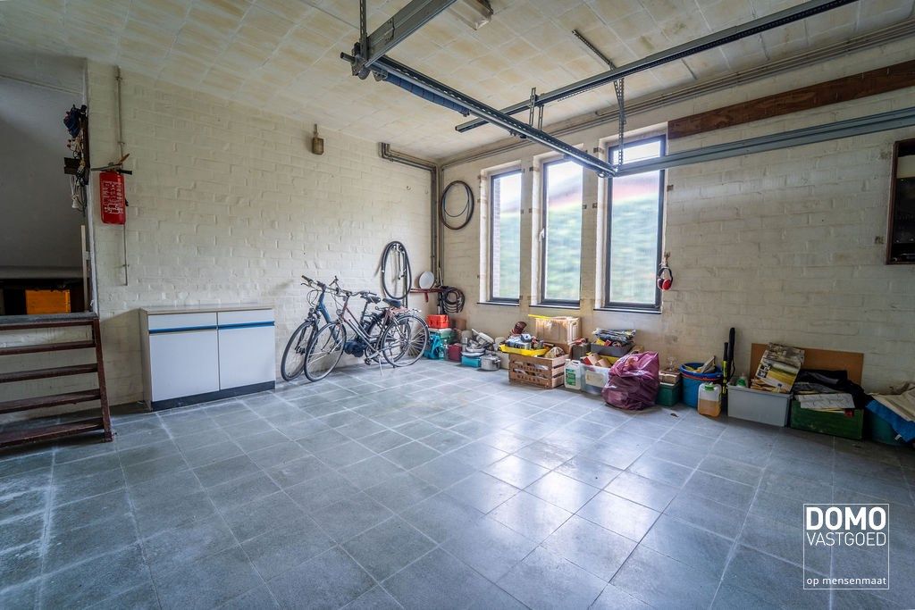 Unieke open bebouwing met 5 slaapkamers en schitterende tuin in Hasselt (Kermt) foto 11
