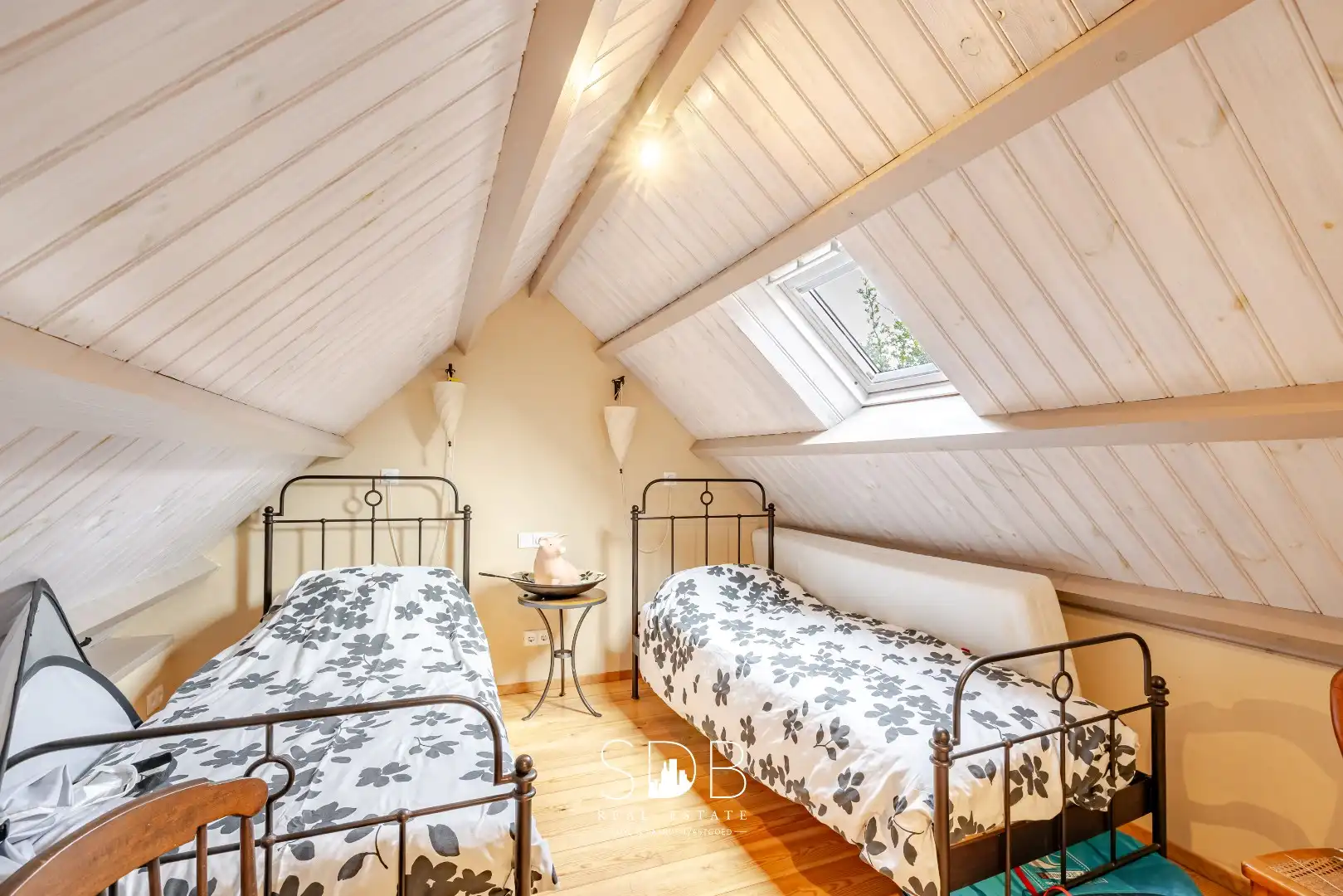Landelijke woning met authentiek gastenhuis, stalgebouw, graslanden en buitenpiste op 20.285m² foto 26