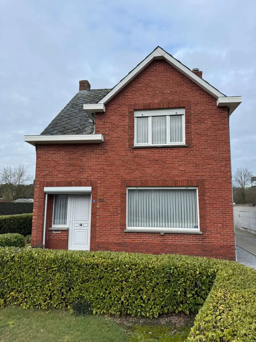 Op te frissen gezinswoning gelegen op rustige locatie foto 37