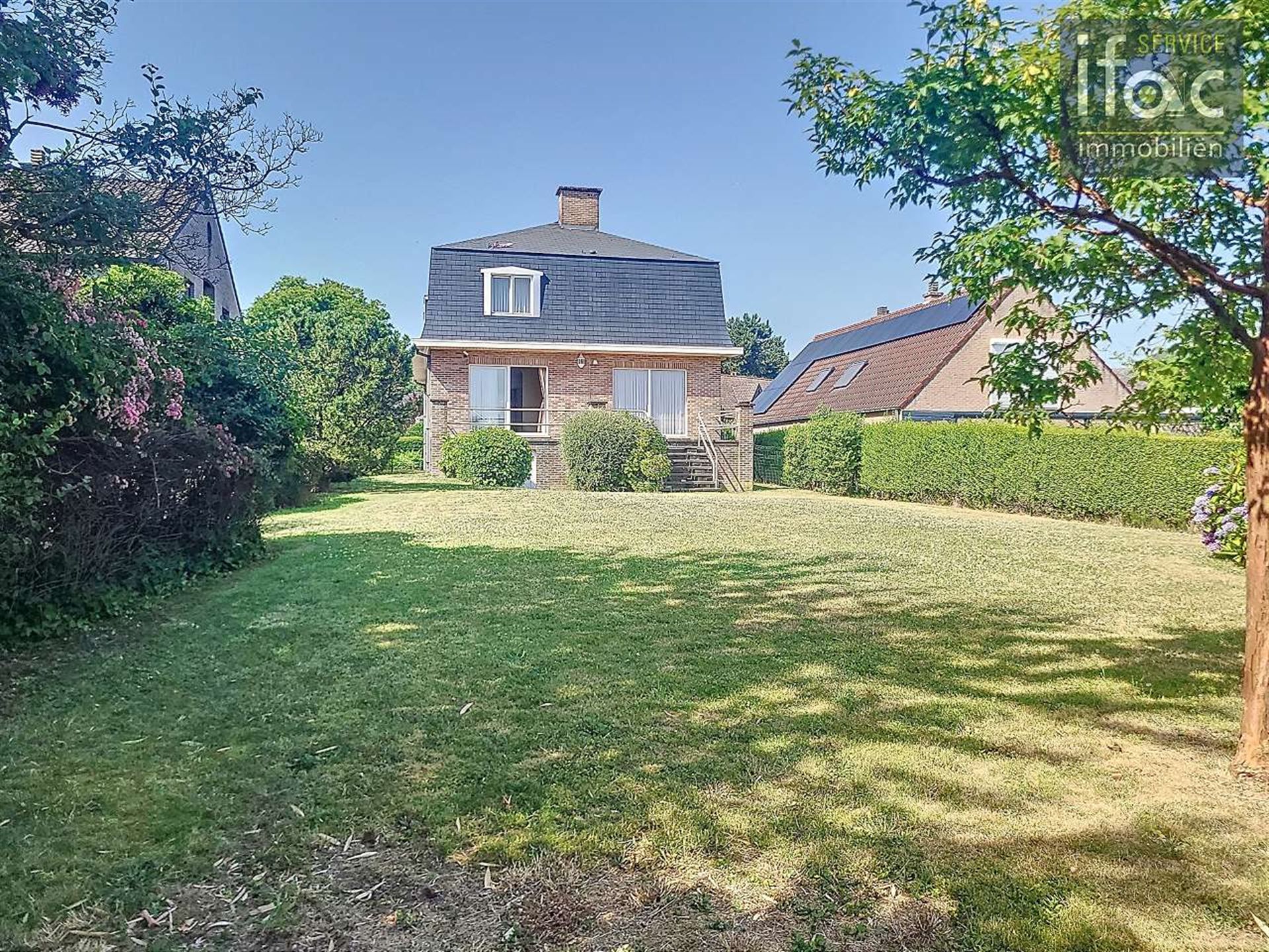 Fantastisch gelegen villa met panoramisch uitzicht  foto 11