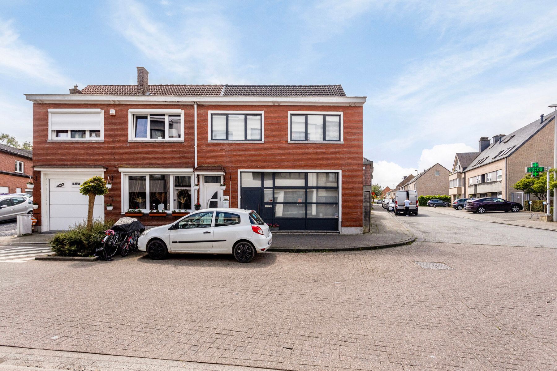 Instapklare HOB met 3 slaapkamers, gezellig terras en garage foto 20