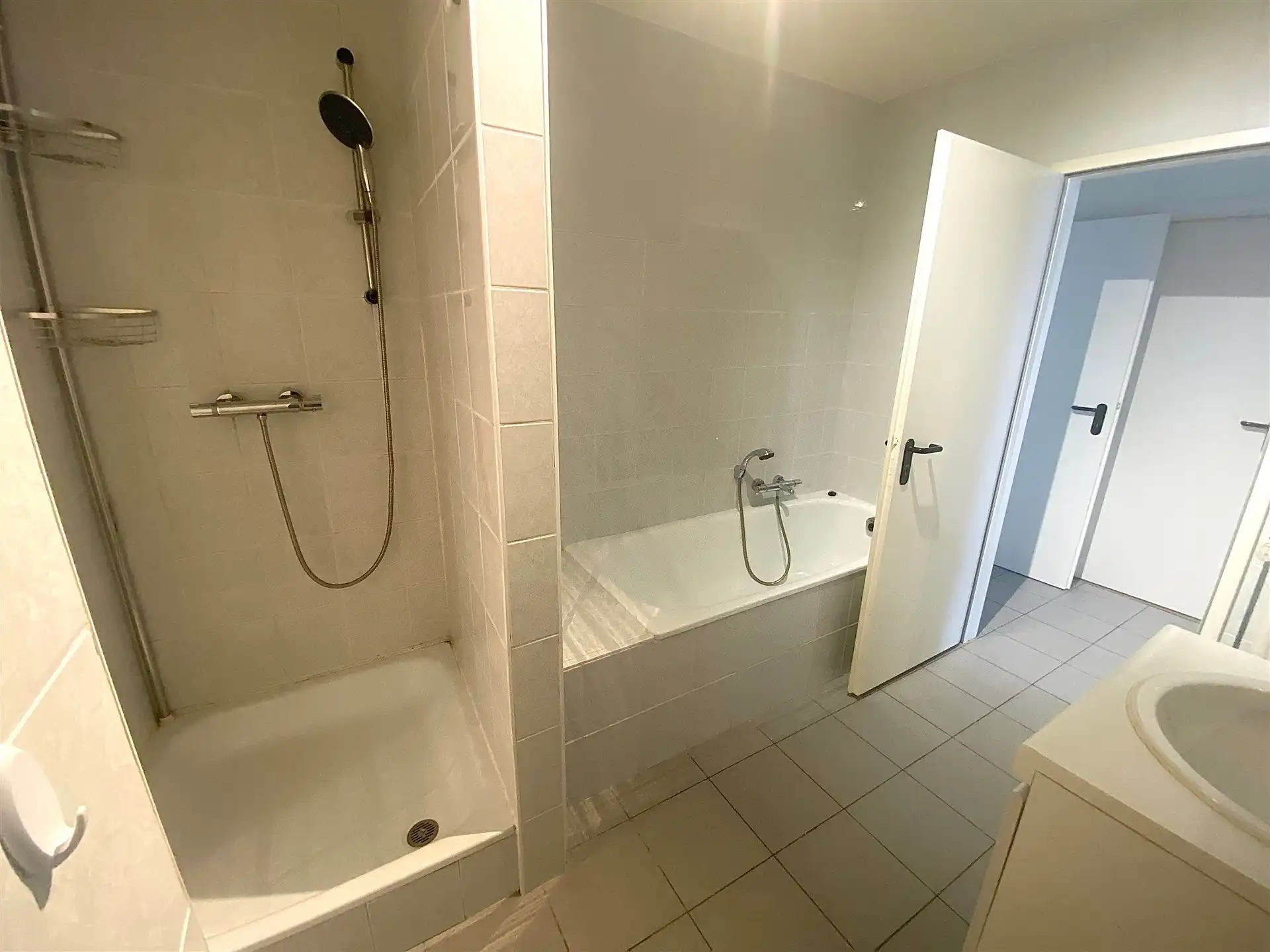 Opbrengsteneigendom bestaande uit 6 appartementen, dubbele garagebox en 6 staanplaatsen te Aalst foto 28