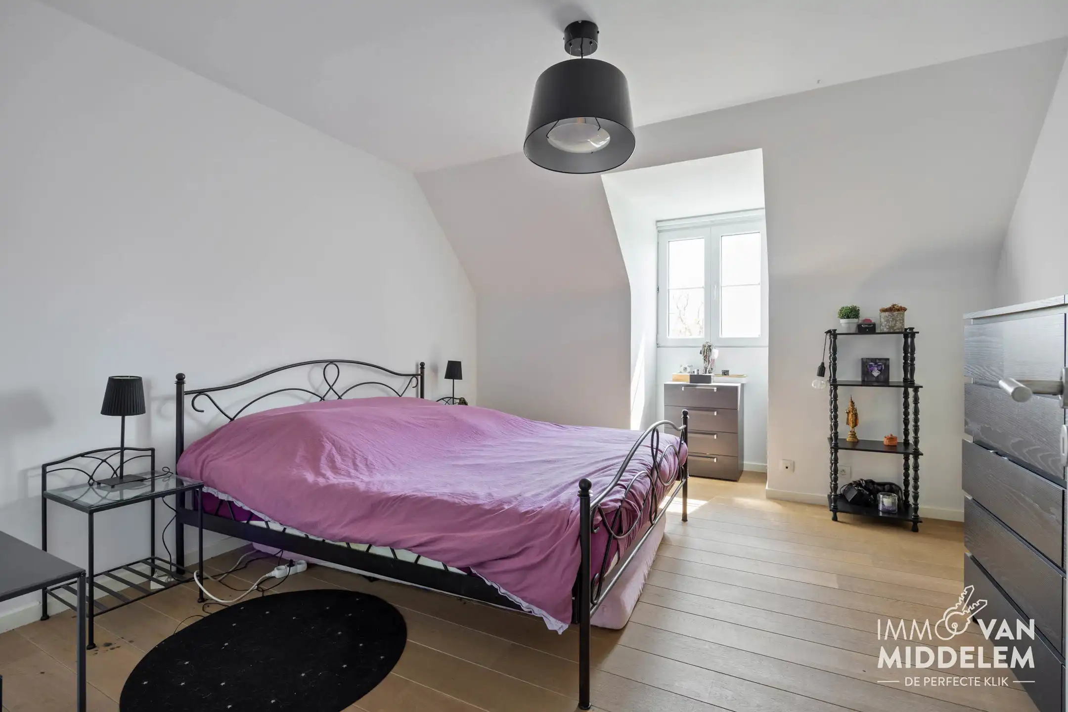 CHARMANTE VILLA MET ZWEMBAD EN VEELZIJDIG BIJGEBOUW foto 12