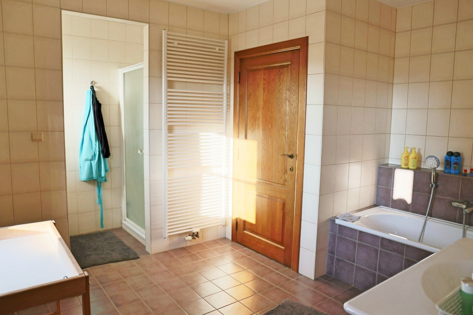 Prachtige woning met 5 slaapkamers, bureau, kelder, garage en tuin te 's Gravenvoeren foto 10