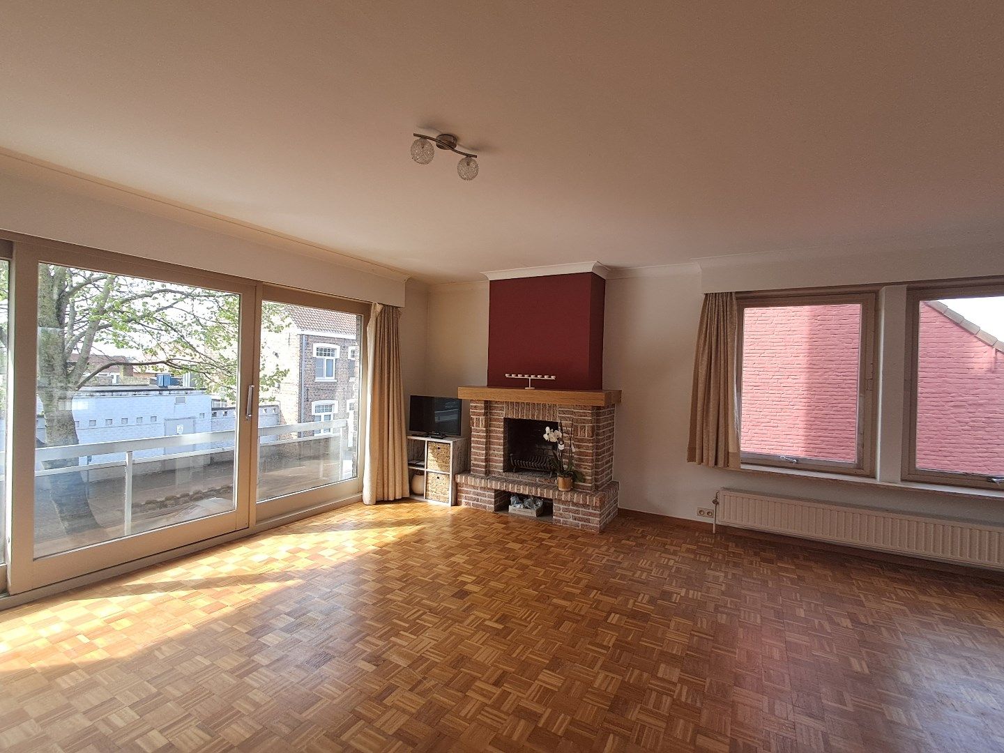 Ruim duplex appartement! foto {{pictureIndex}}