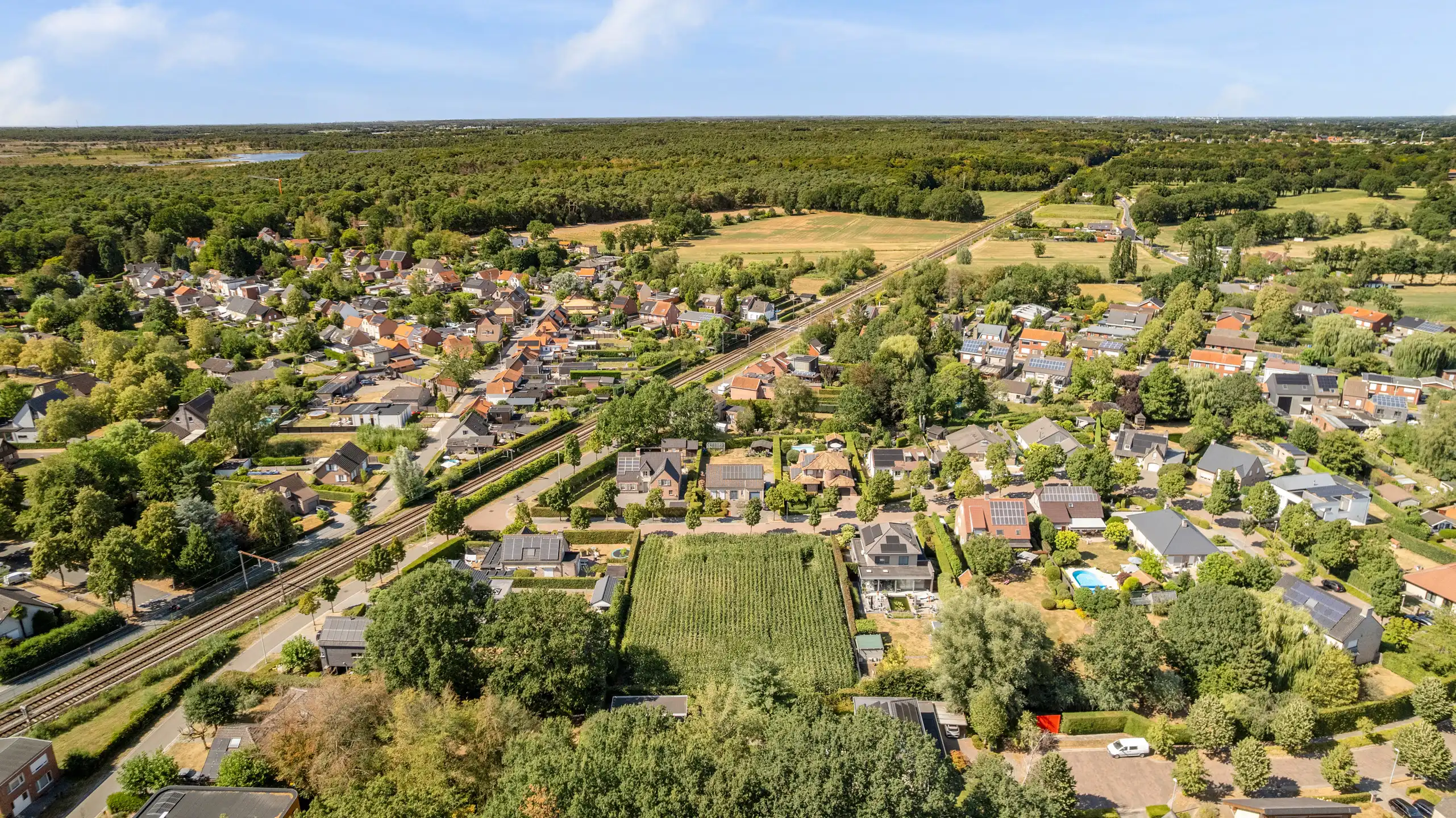 Bouwperceel op gegeerde locatie foto 6