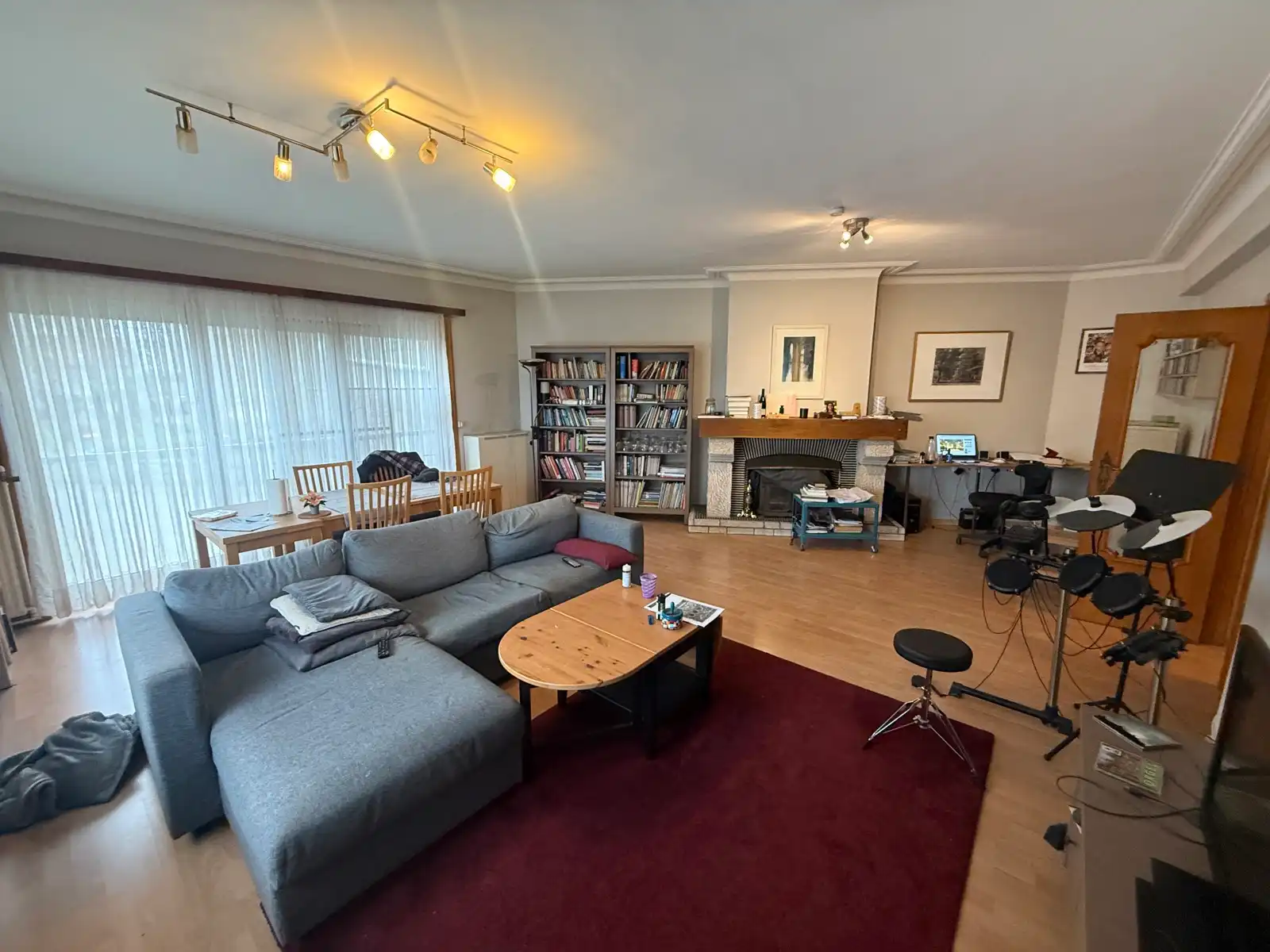 Gunstig gelegen appartement met 3 slaapkamers foto 3