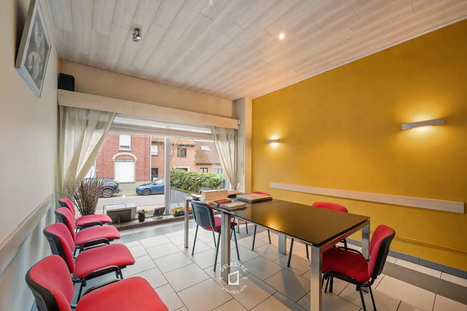 Multifunctioneel gebouw te koop op commerciële topligging te Onkerzele foto 8