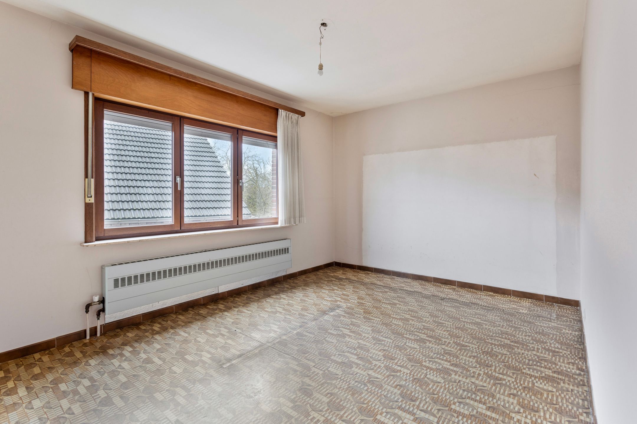 Ruime, te renoveren woning op perceel van 8a70 foto 15