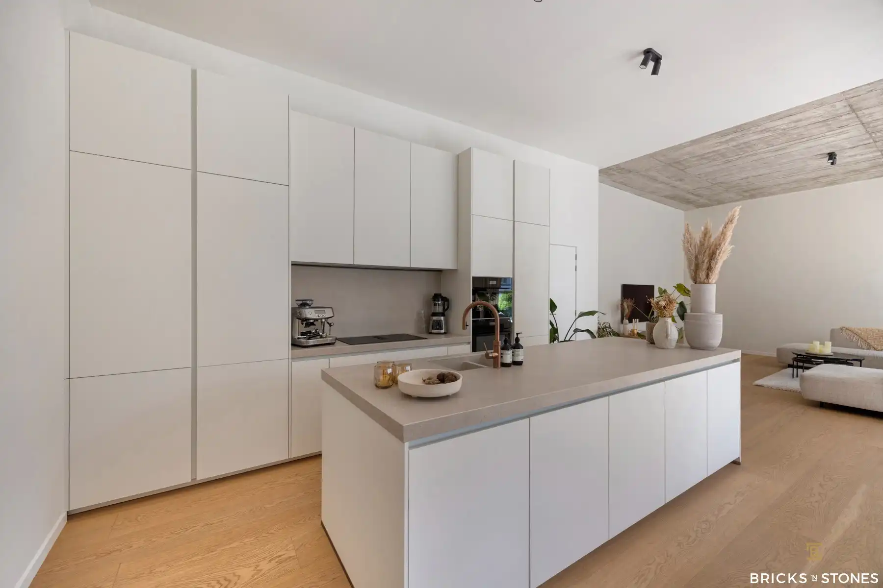 Verborgen parel: gelijkvloers appartement met terras foto 10