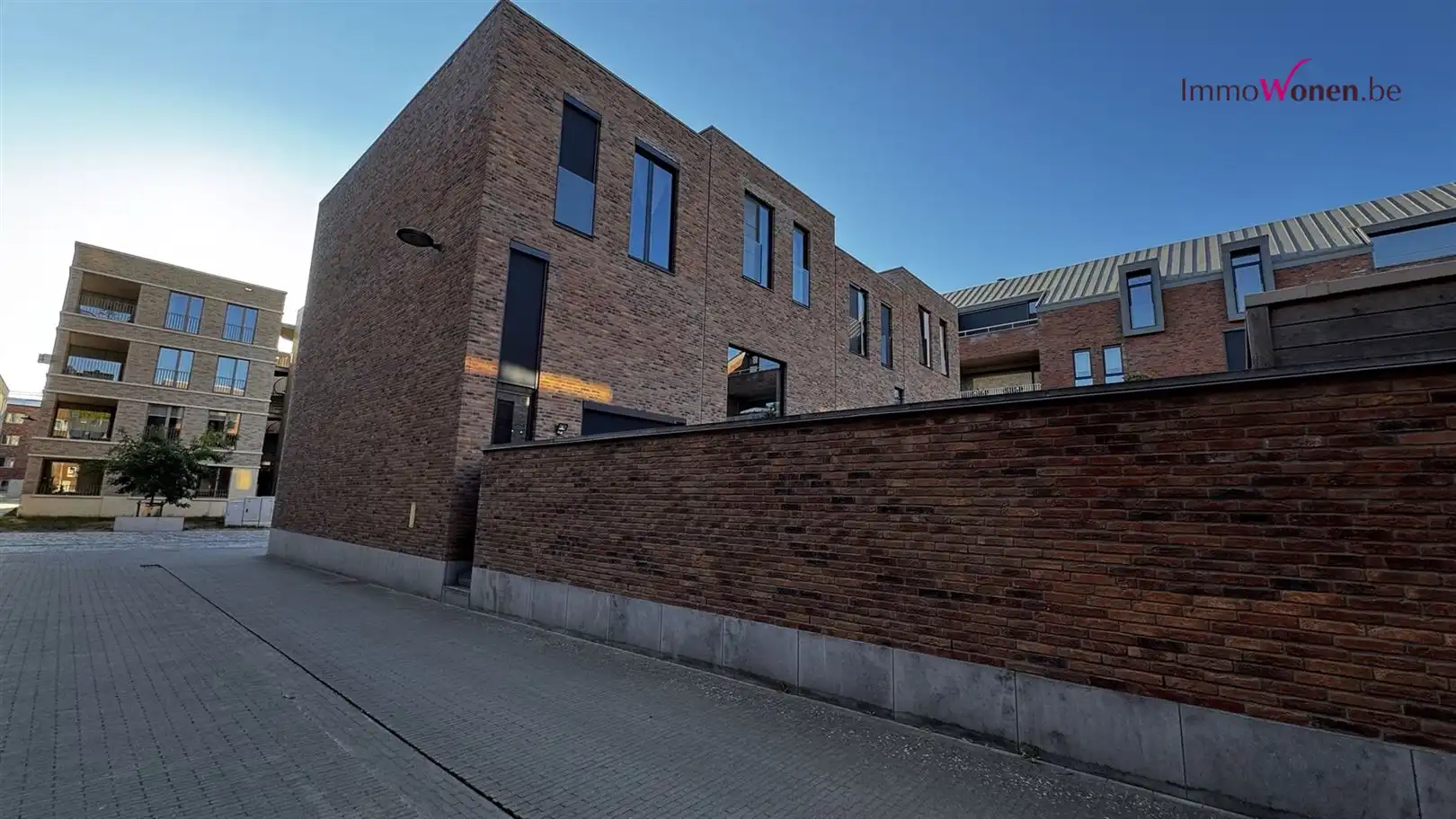 Energiezuinige halfopen woning met tuin en autostaanplaats foto 49