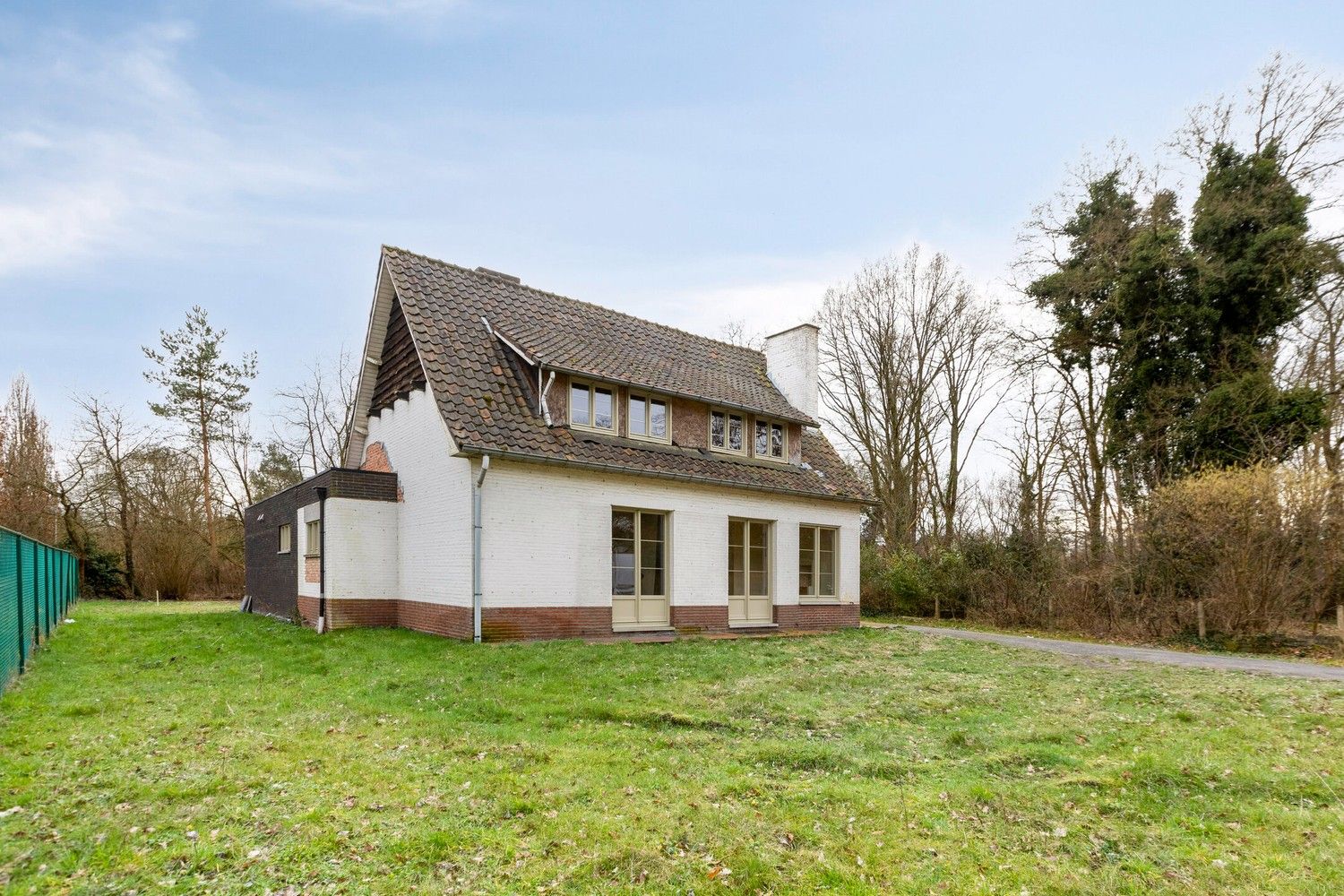 Grotendeels gerenoveerde woning met 5 slaapkamers! foto 5