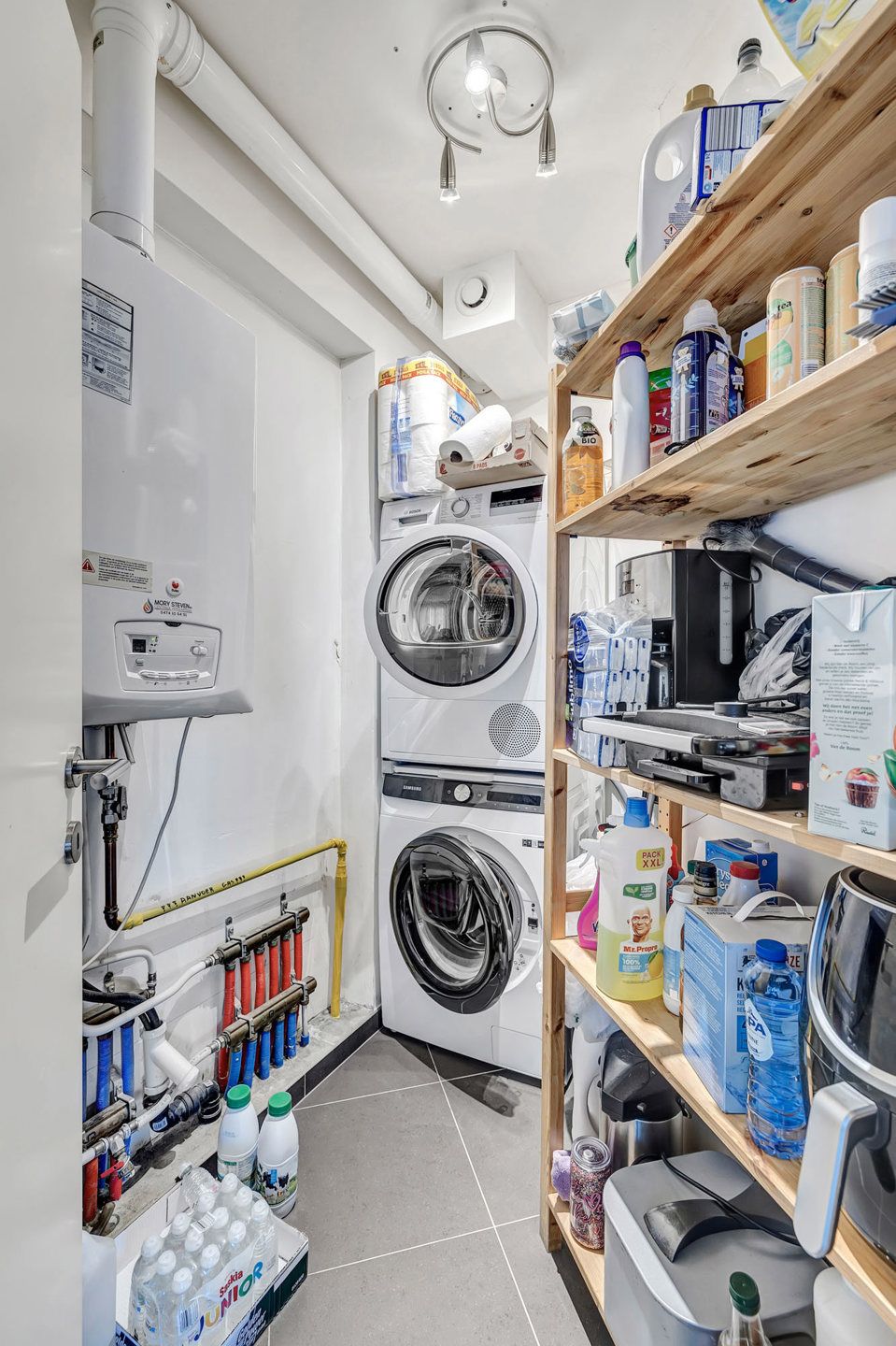 Instapklaar appartement met terras en overdekte staanplaats foto 9