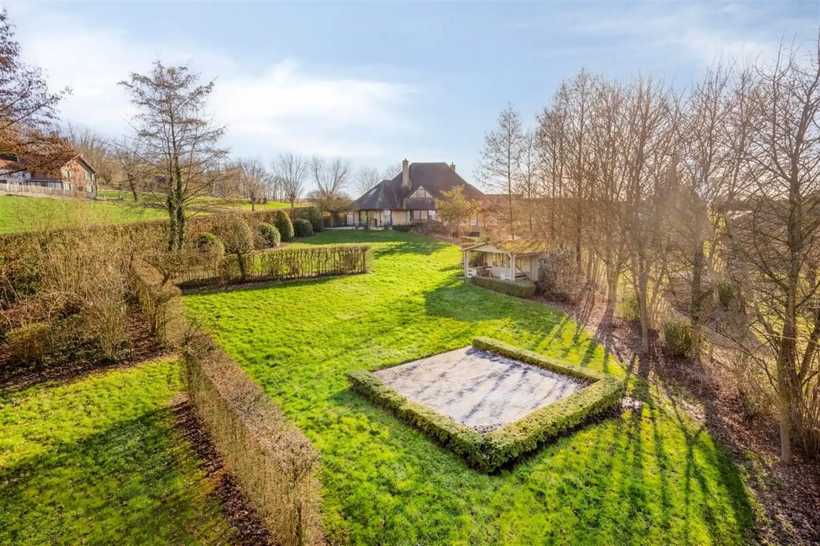 Riante villa op 3465 m2 in deelgemeente Volkegem foto 4