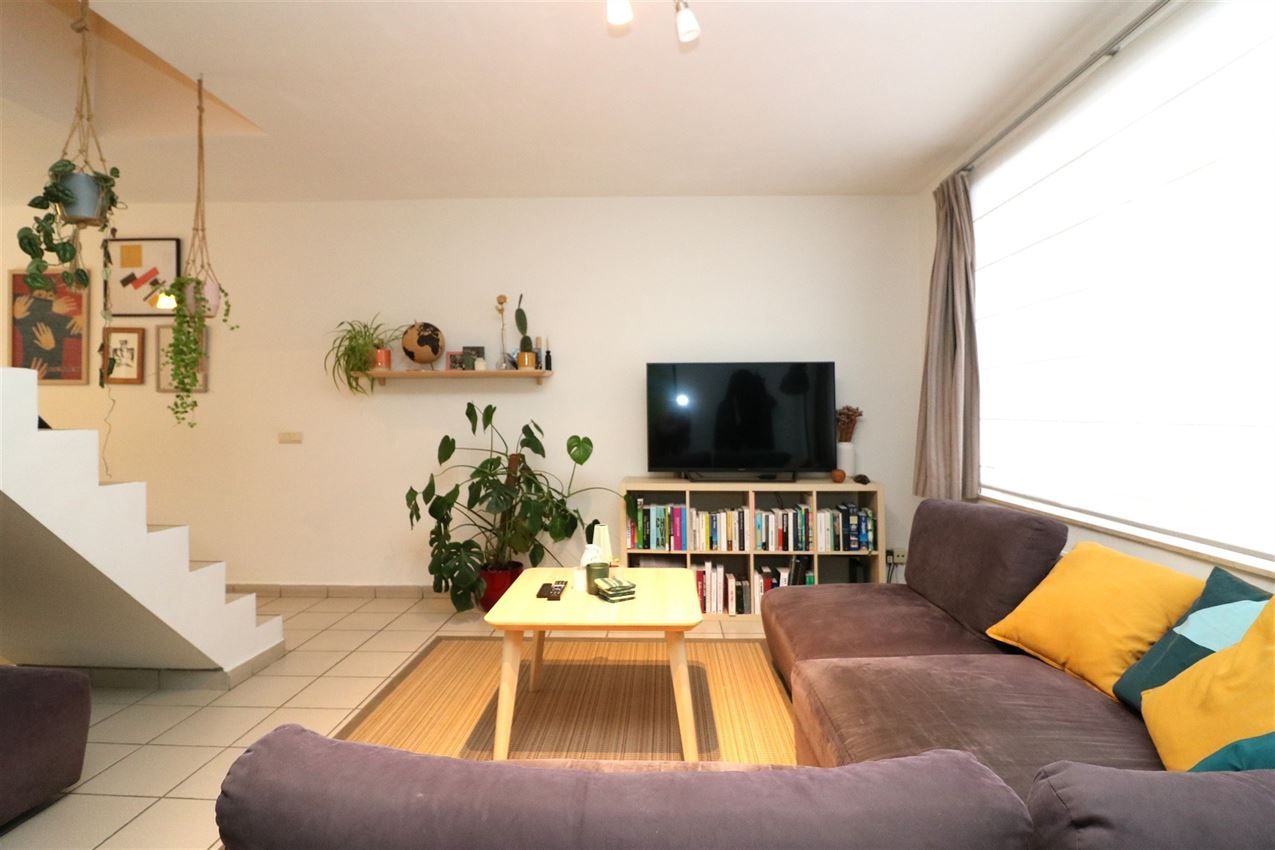 Centrale, zeer gezellige stadswoning met 2 slpk. en koer foto 6