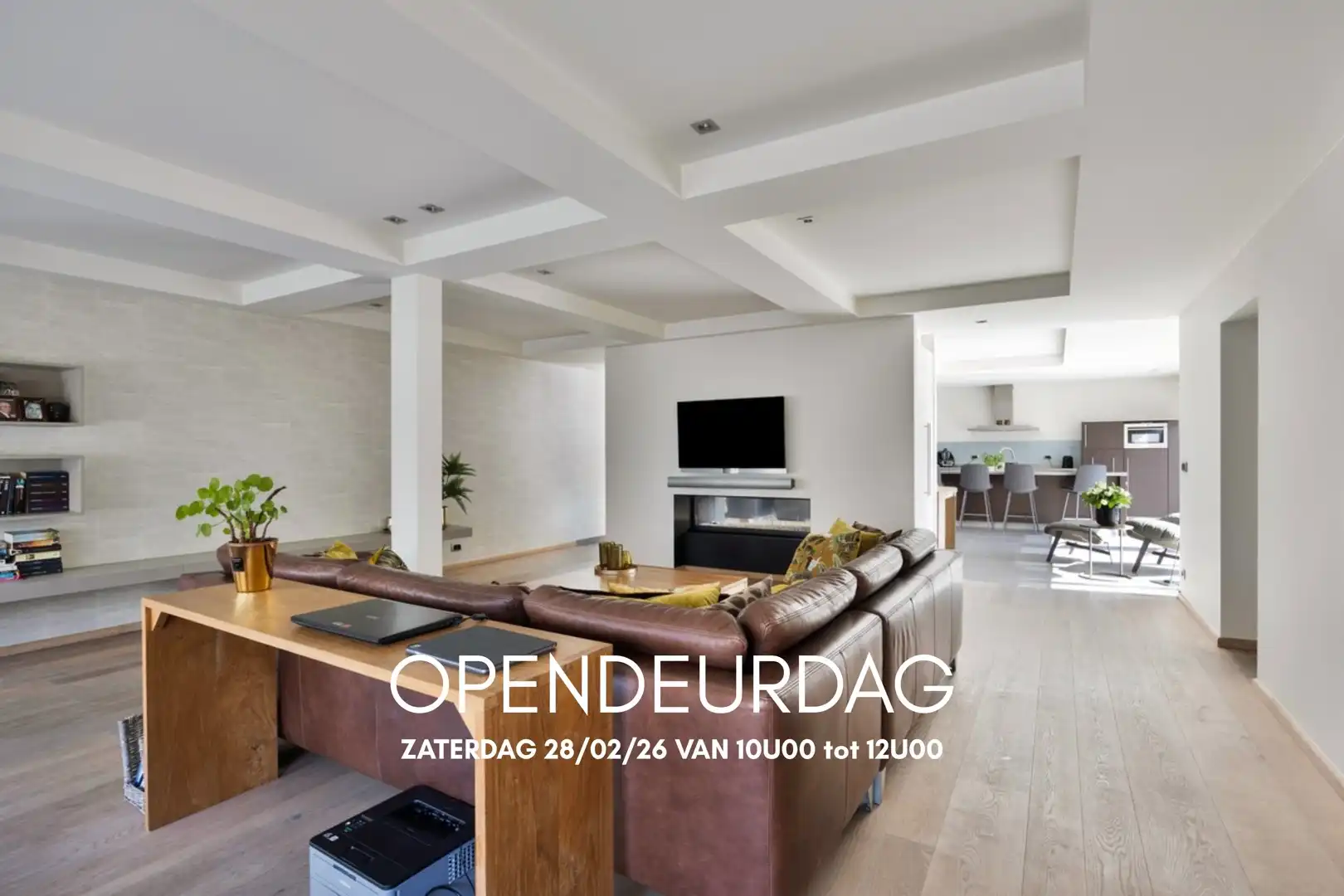 Energiezuinige en instapklare woning met 3 slpkrs in As centrum foto {{pictureIndex}}