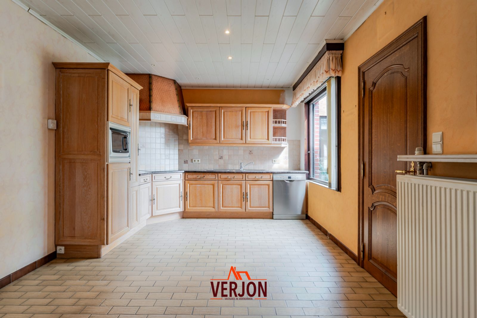 Alleenstaande woning met 440 m² opslagruimte in Kachtem! foto 10