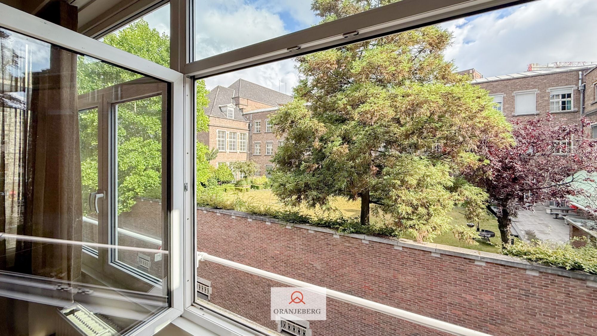 Ruim gerenoveerd 1 slpk-appartement vlakbij François Laurentplein te centrum Gent foto 4