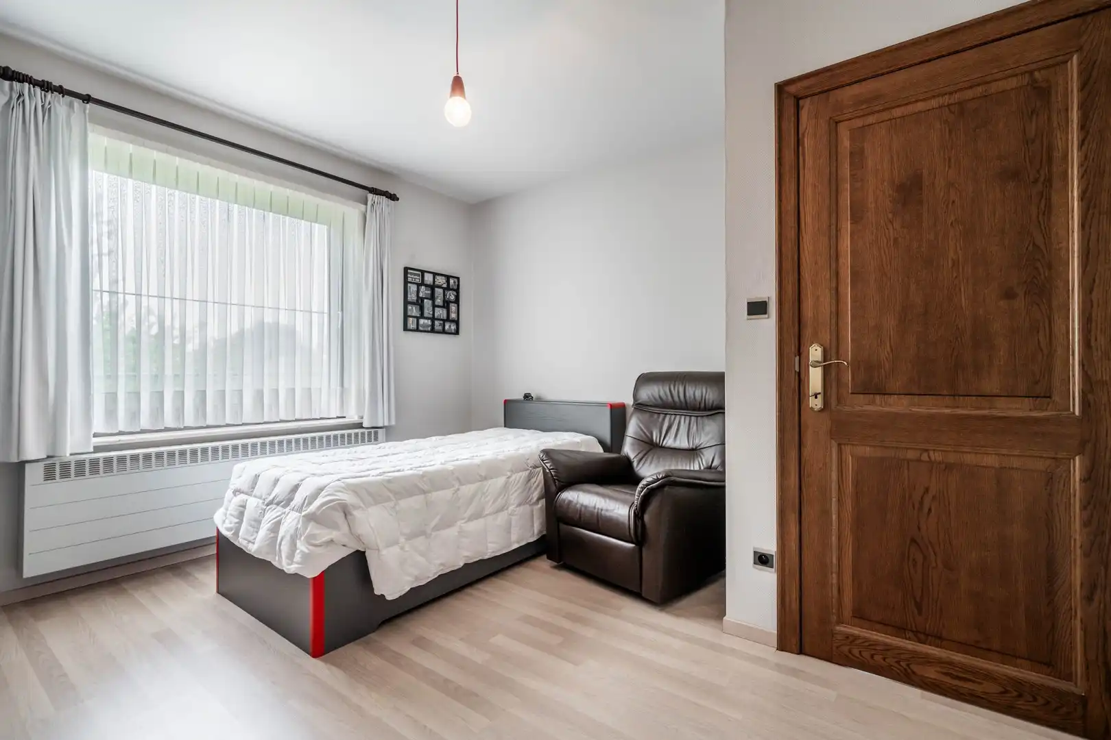Comfortabele gezinswoning met 3 slaapkamers en verzorgde tuin foto 18
