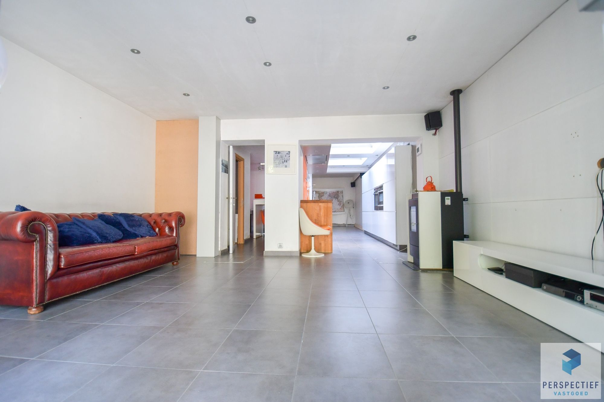 RUIM HANDELSPAND met WOONST op GUNSTIGE ligging - MOGELIJKHEID TOT AANKOOP NAASTLIGGENDE WONING met ZWEMBAD foto 31