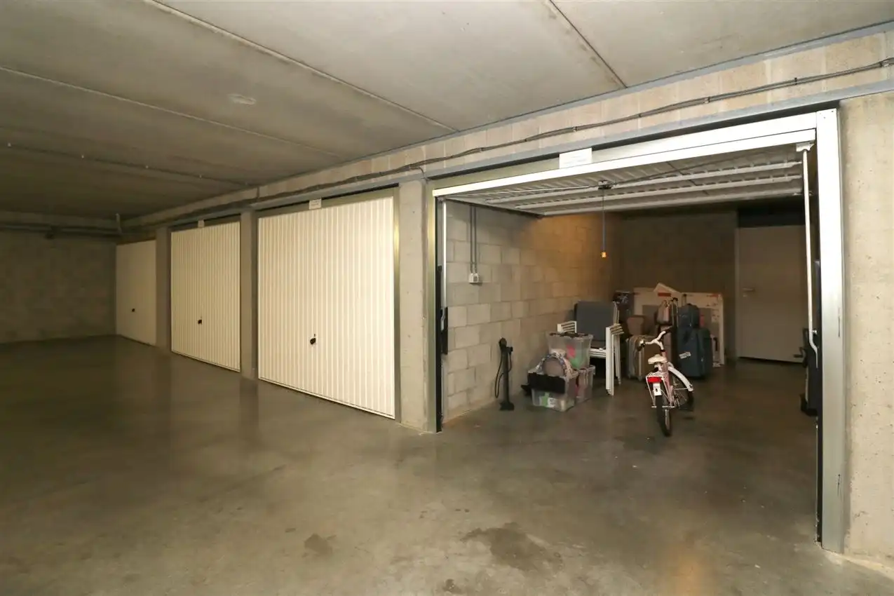 gelijkvloers, westterras, grote tuin, 2 grote slpk., garage  foto 32