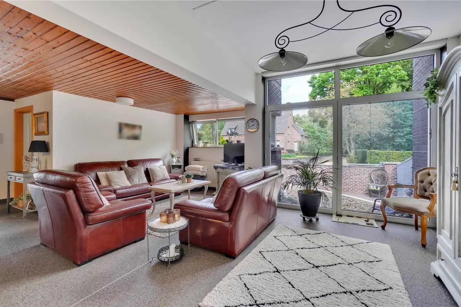 Gelijkvloers appartement met tuin foto 3