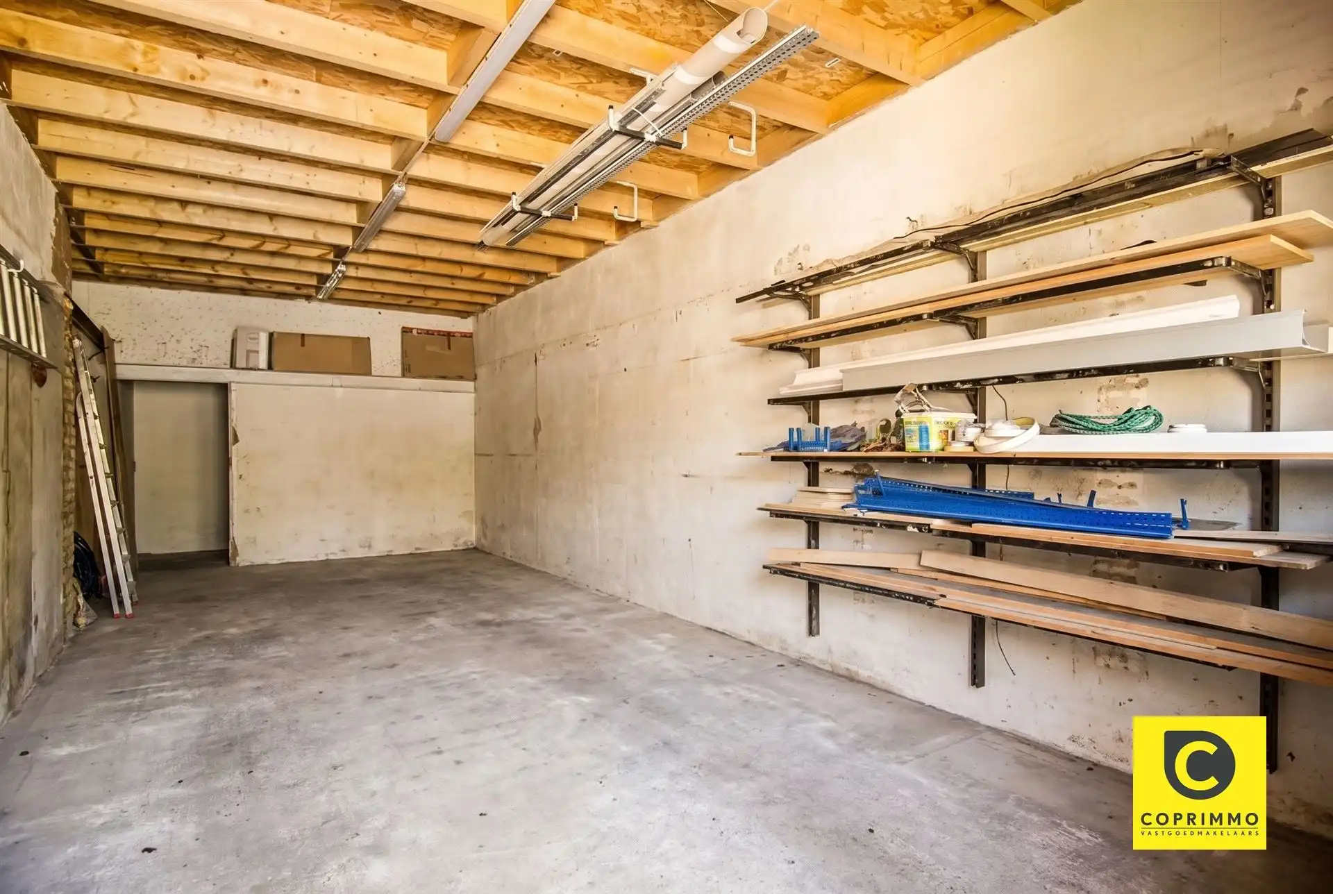 Woning: 4 slk + magazijn foto 11