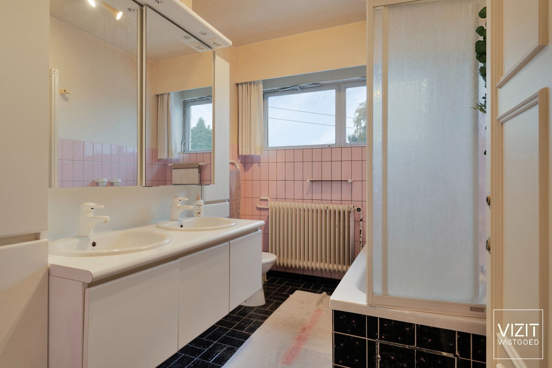 Ruime woning langs de stadsrand van Ninove  foto 16