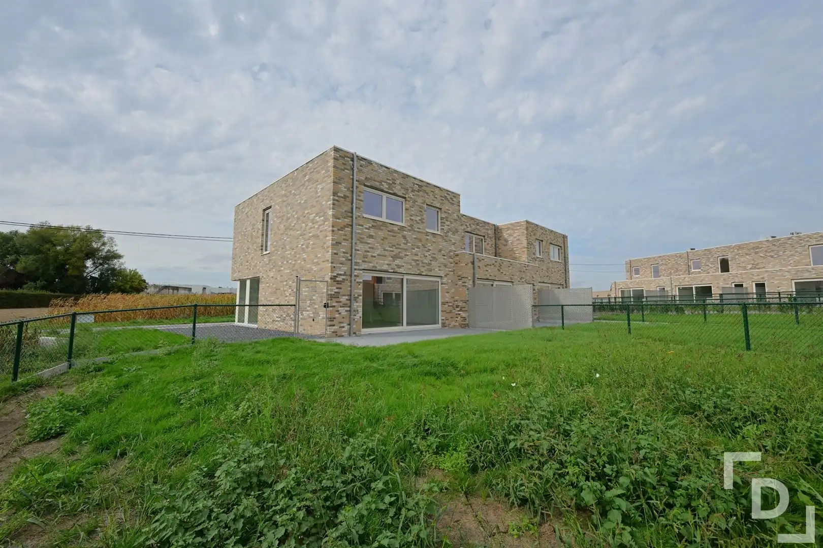 Afgewerkte nieuwbouwwoning  in hartje Proven. foto 12