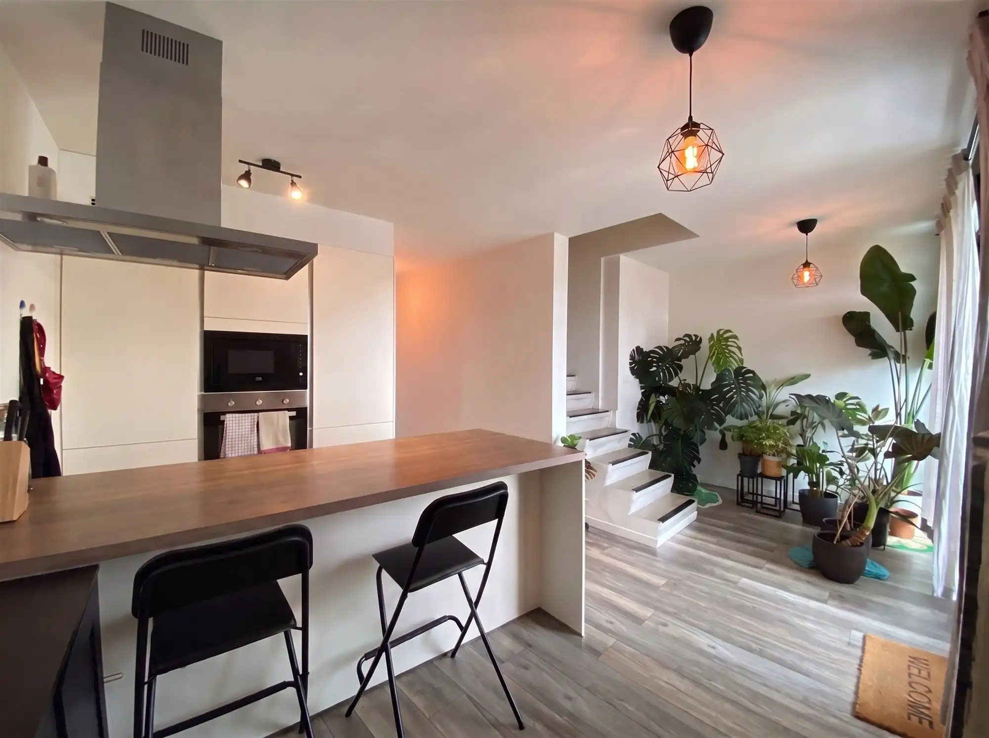 Duplex-appartement met 2 slaapkamers en autostaanplaats, centraal gelegen te Evergem foto 7