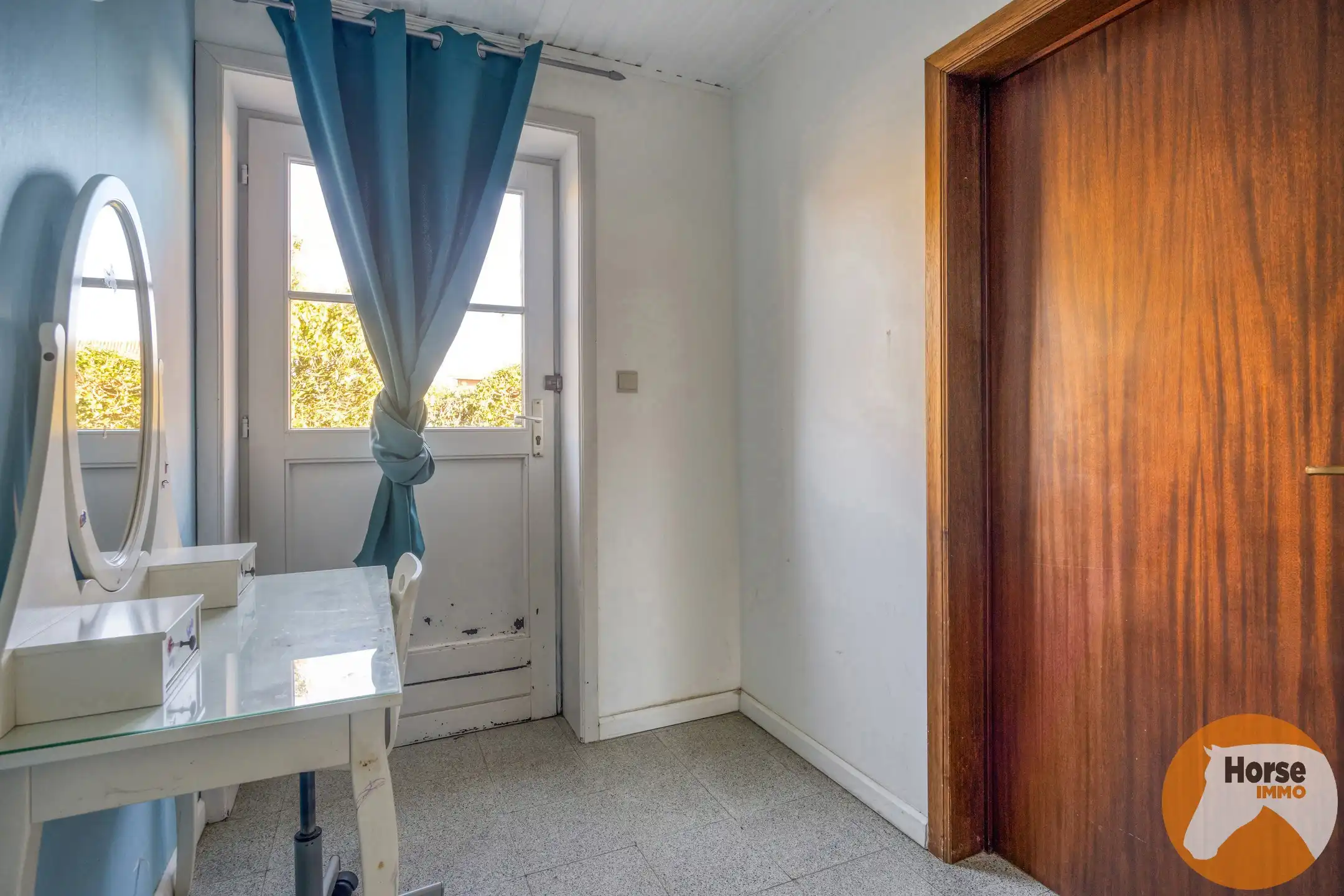 LOKEREN - Ruime, te renoveren woning met opslagmogelijkheden foto 17