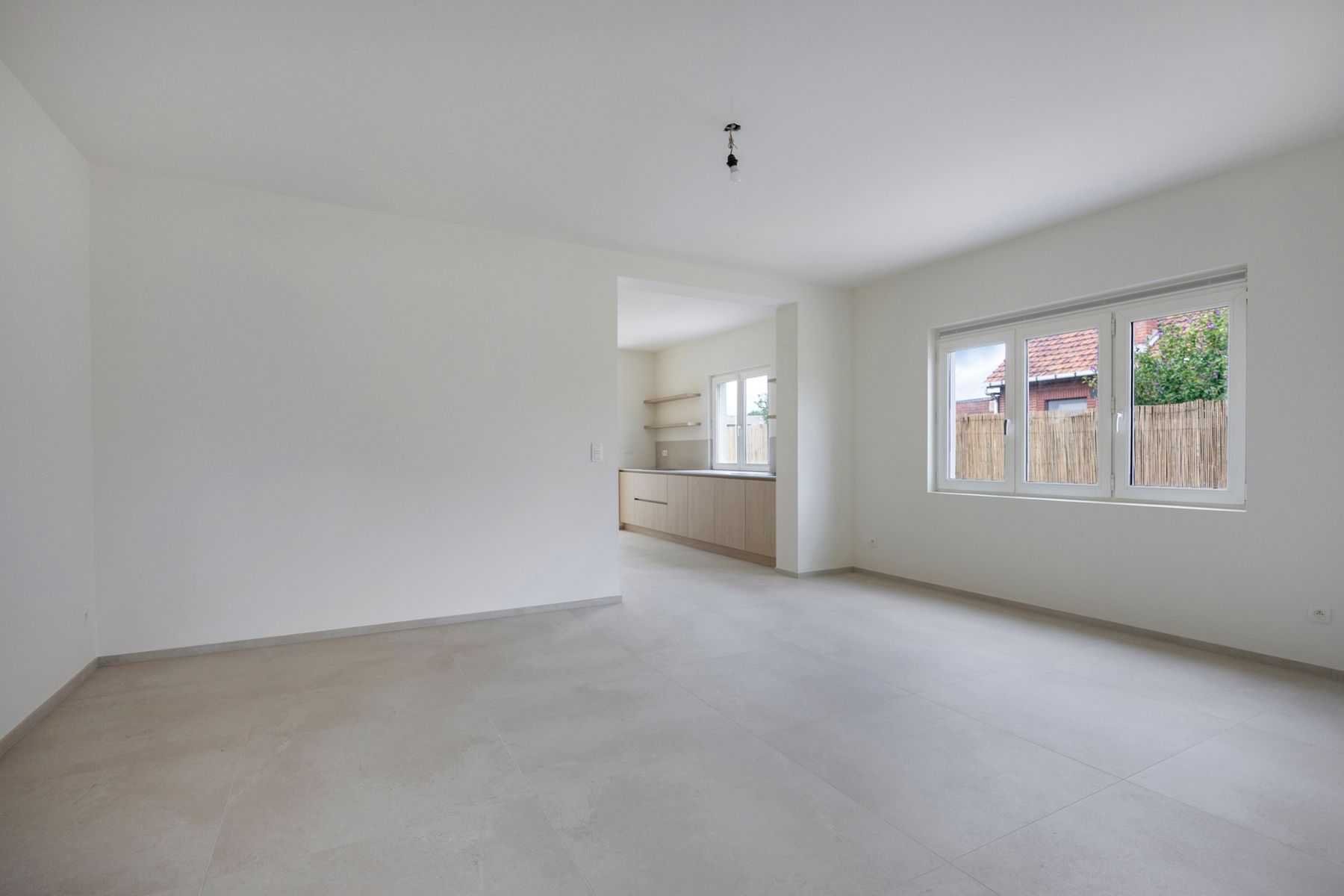Volledig gerenoveerde gezinswoning te Bree. foto 13