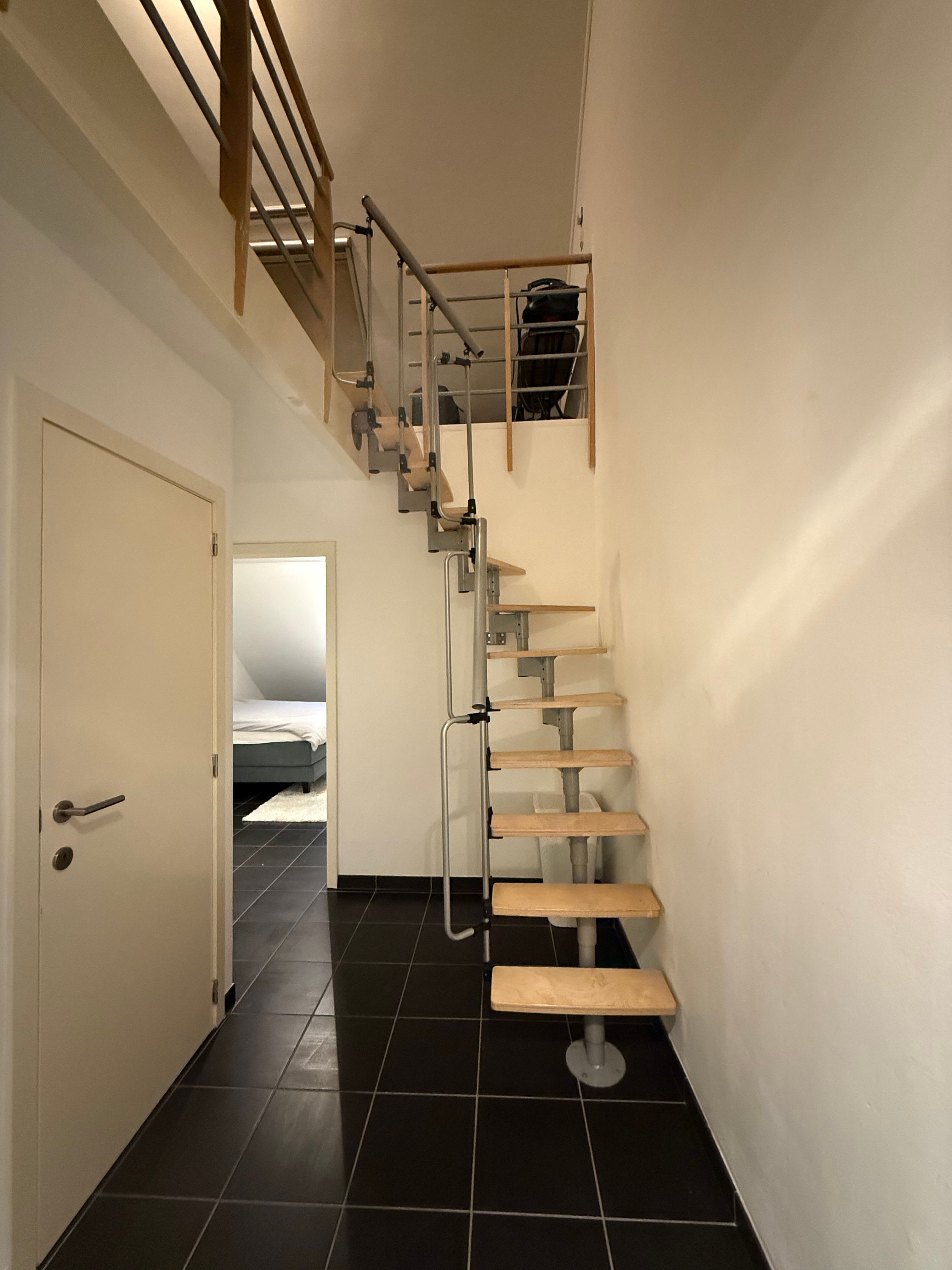 Ruim, energiezuinig triplex-appartement met terras in het hart van Lanaken foto 7