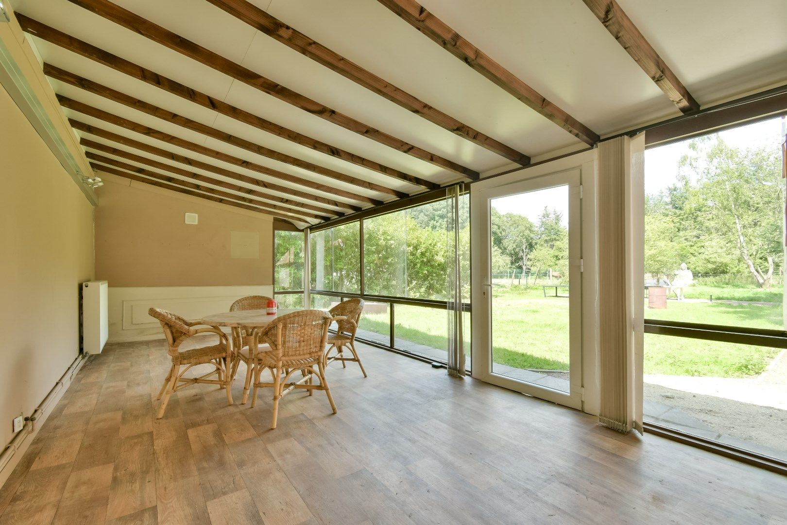 Welkom in deze charmante woning te midden van het groen in het hart van Oostkamp! foto 10