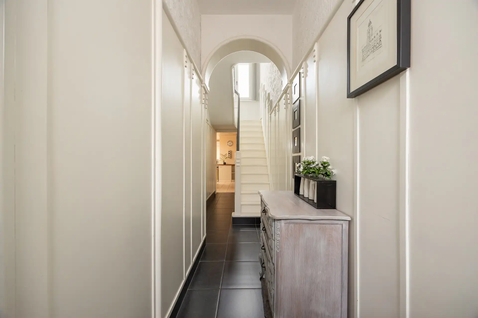 Perfect onderhouden woning: 3 slaapkamers, garage & ZW-tuin. foto 3