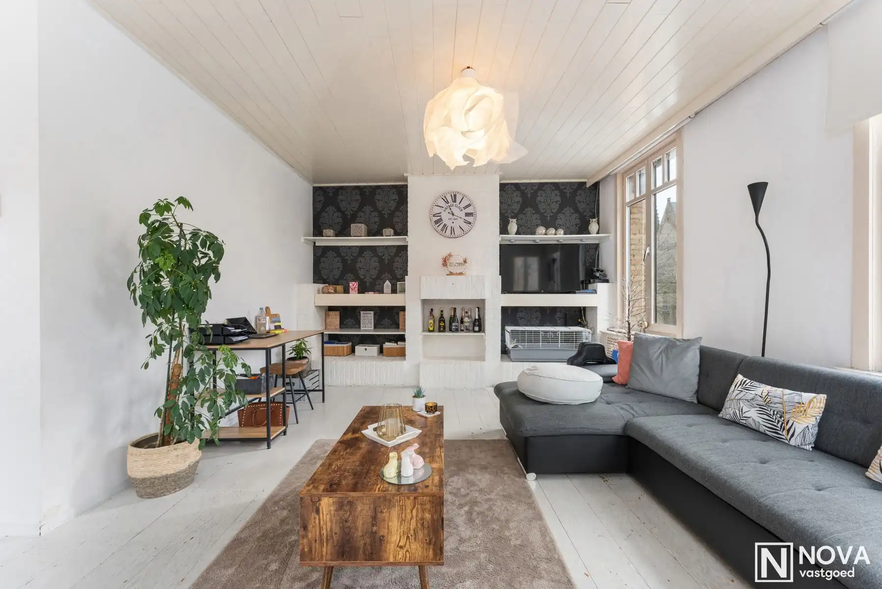 Ruim en lichtrijk duplex-appartement aan de kerk foto 3