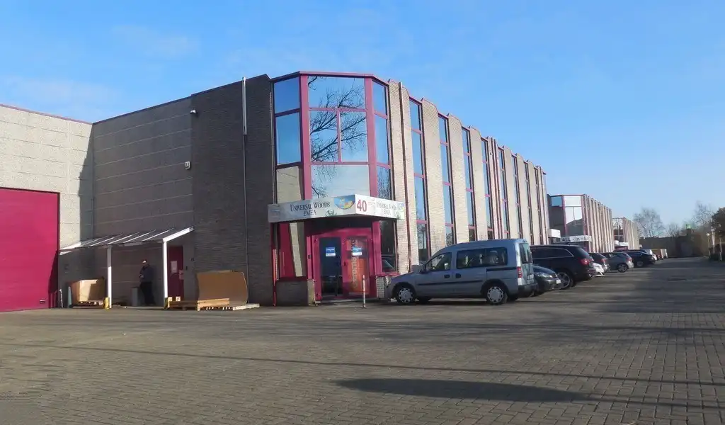 Magazijn met kantoren te huur langsheen A12  te Schelle foto 6