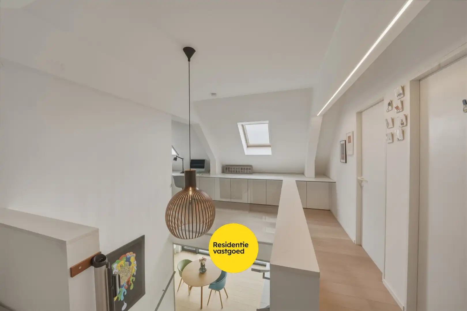 Ruime instapklare woning met zongerichte tuin in hartje Oudenburg foto 21