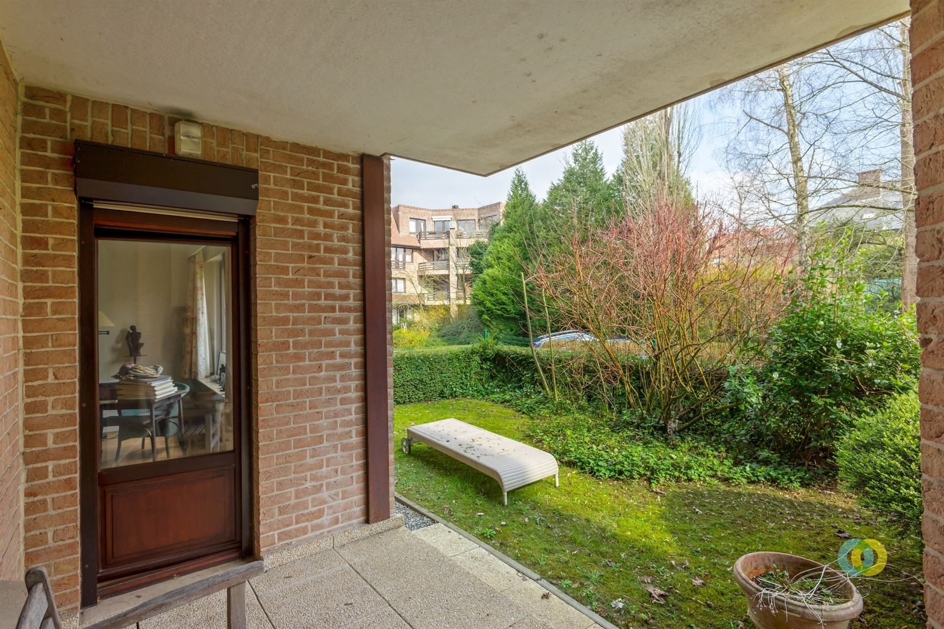 ** IN OPTIE ** Serviceflat op toplocatie nabij Dumonplein foto 6